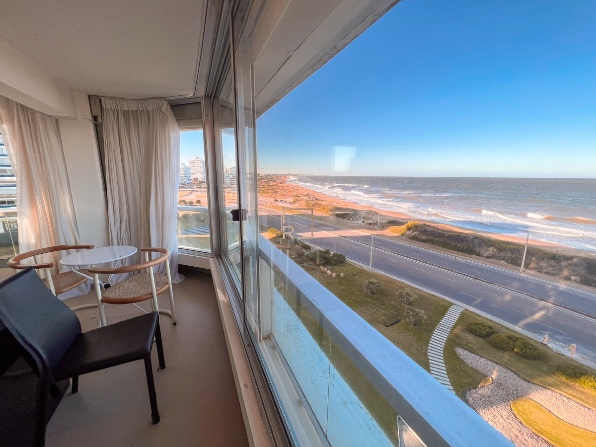 Apartamento ID.331 - Piso frente al mar en torre de categoría - 3 dormitorios 2 baños