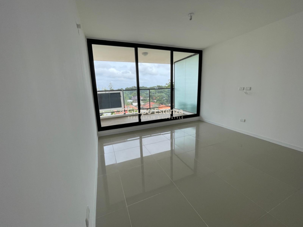 Apartamento ID.708 - Oportunidad sobre Avenida Roosevelt