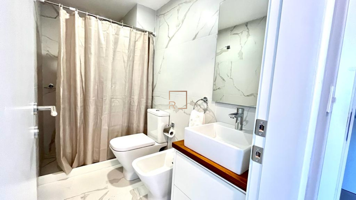 Apartamento ID.384 - Oportunidad en Punta del Este - Excelente Ubicación. 