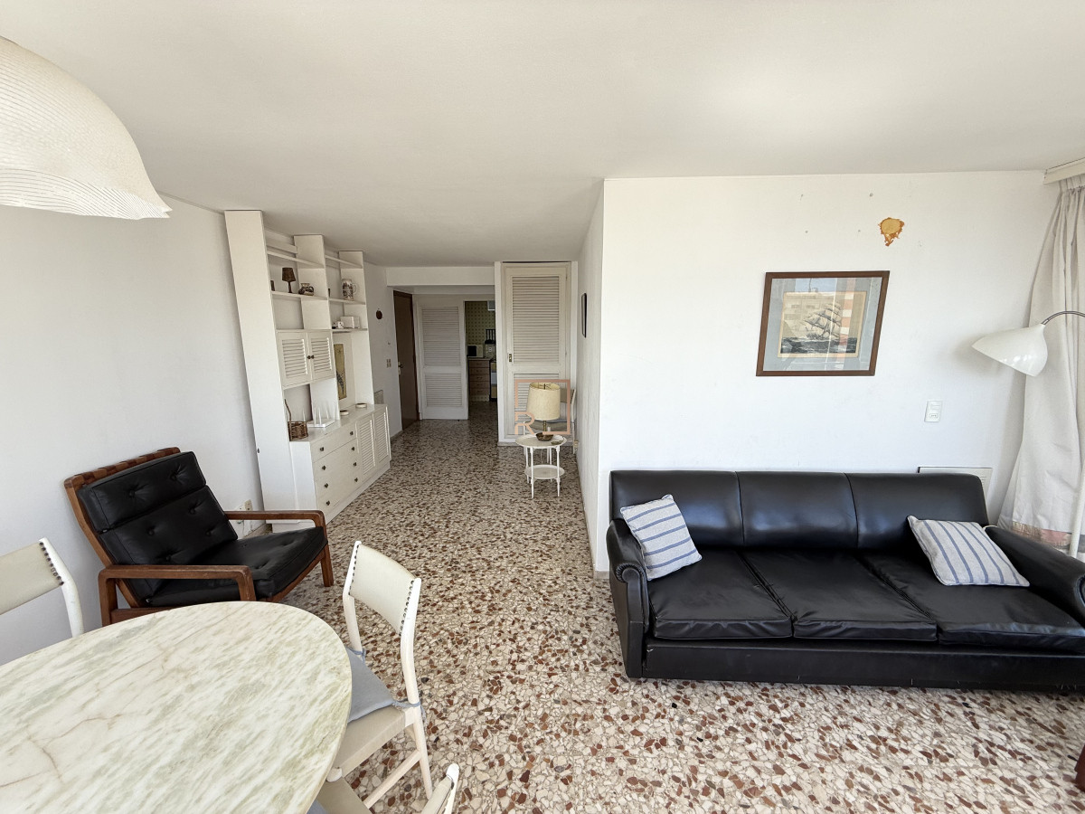 Apartamento ID.537 - Oportunidad en Apolo Shopping Center 