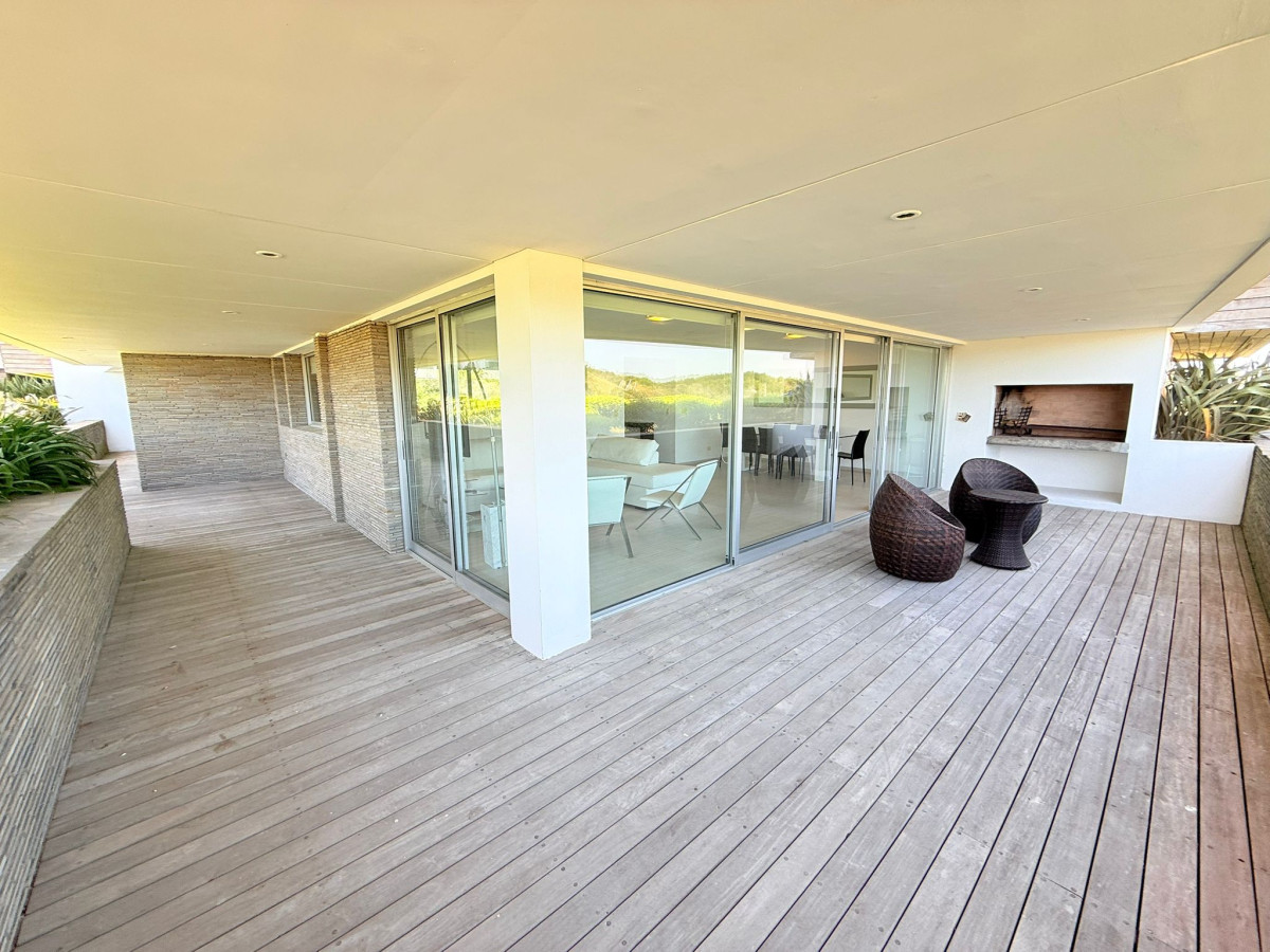 Departamento en venta de 2 dormitorios, Brava 28, Punta del Este