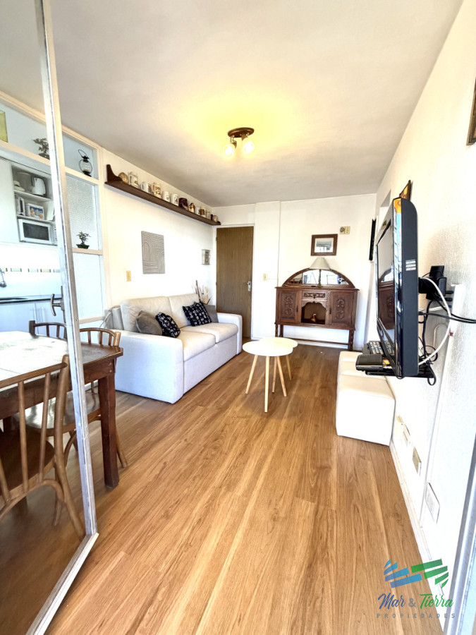 Apartamento ID.5764 - Un dormitorio en venta con gran terraza en Peninsula. 