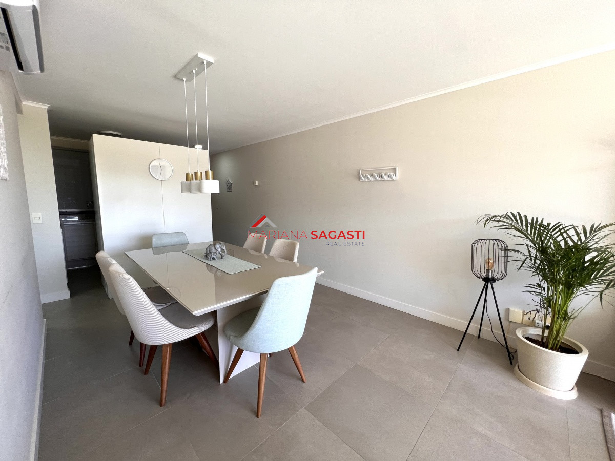 Apartamento ID.3707 - Venta apartamento con servicios 2 dormitorios 2 baños. Piscina. 