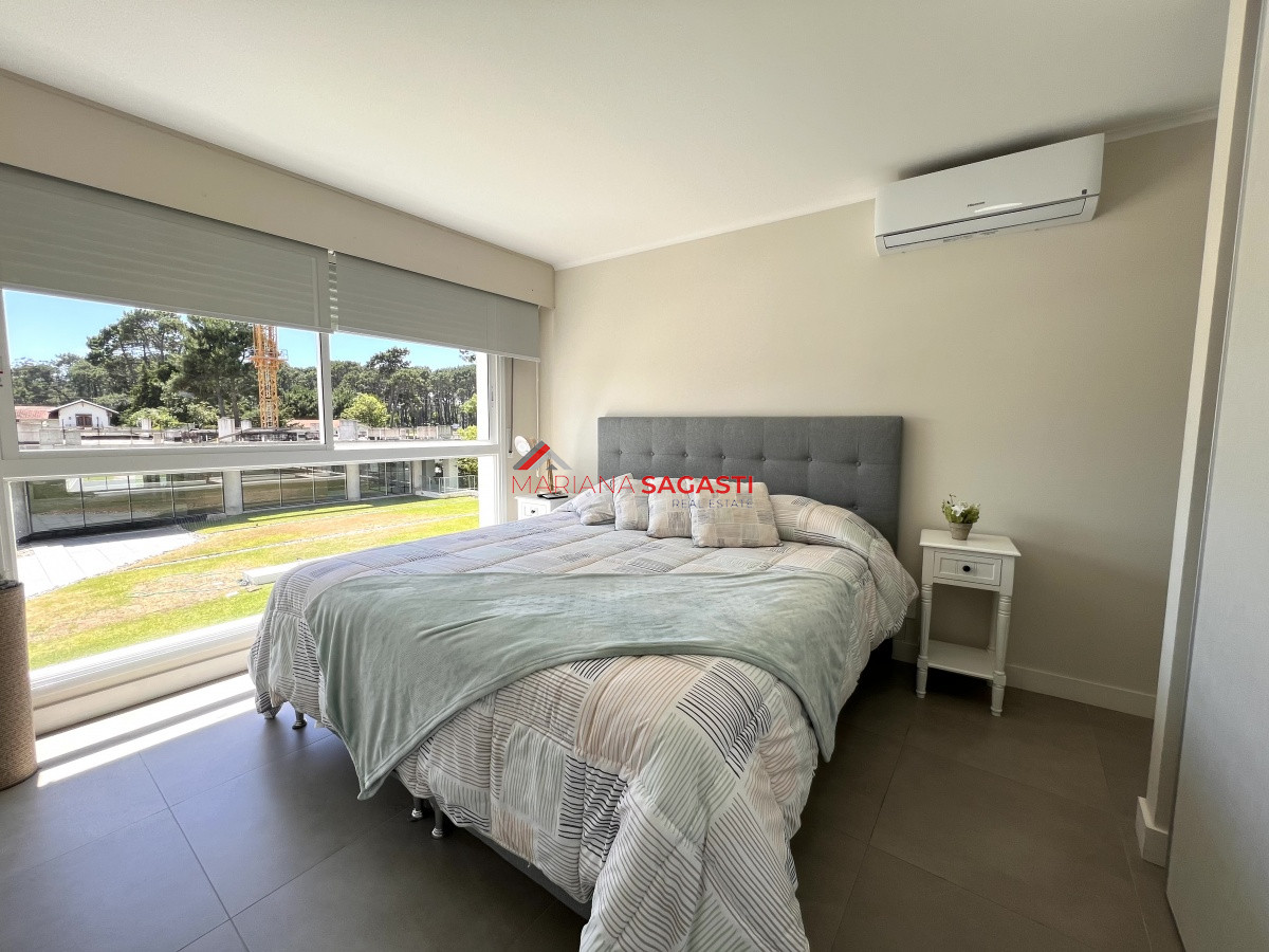 Apartamento ID.3707 - Venta apartamento con servicios 2 dormitorios 2 baños. Piscina. 
