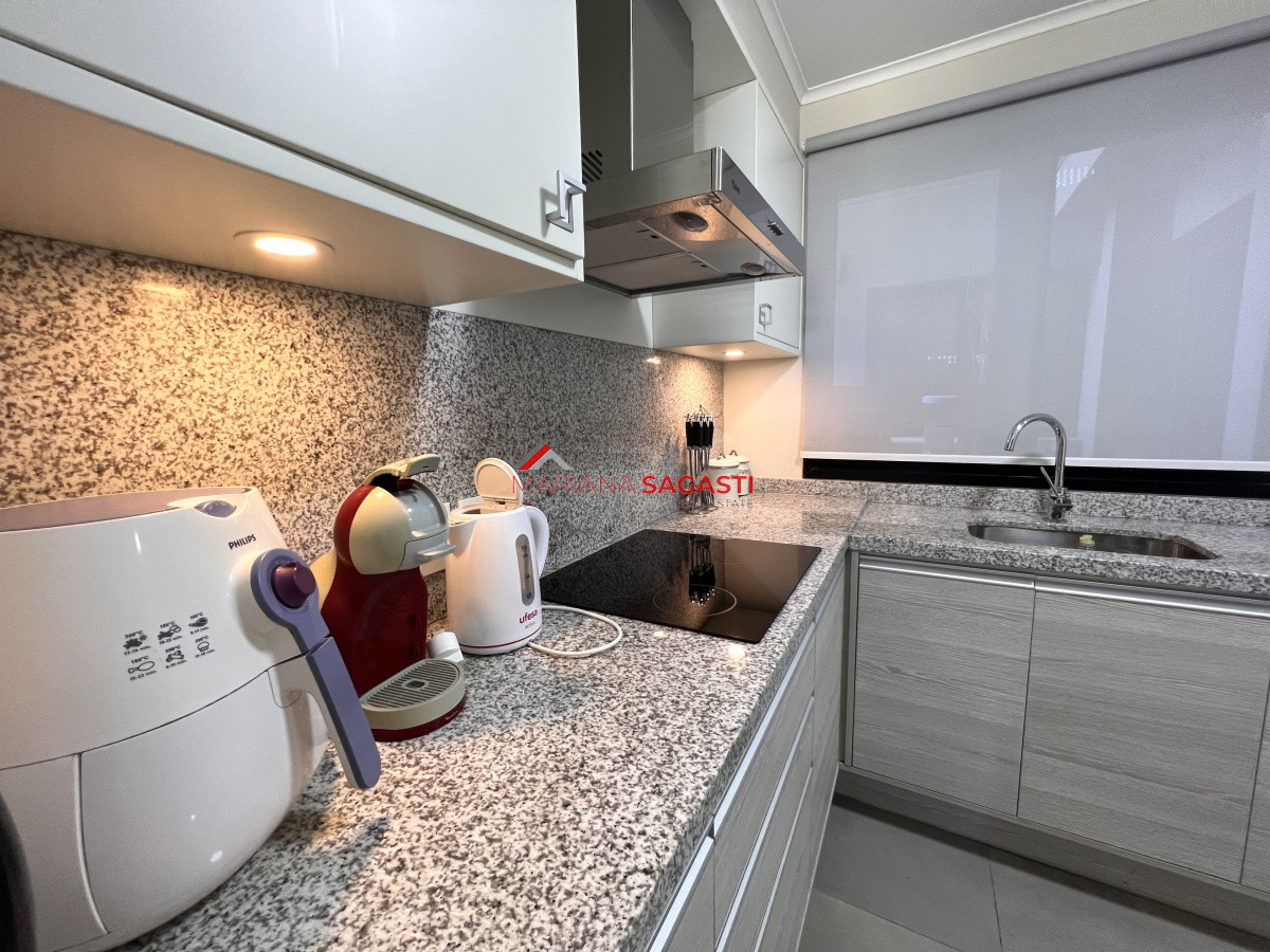 Apartamento ID.3707 - Venta apartamento con servicios 2 dormitorios 2 baños. Piscina. 