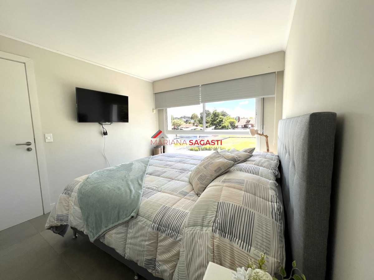 Apartamento ID.3707 - Venta apartamento con servicios 2 dormitorios 2 baños. Piscina. 