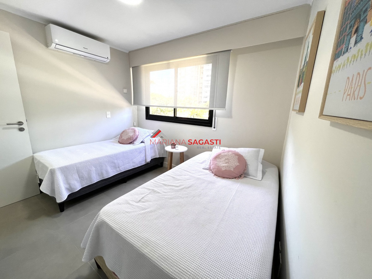 Apartamento ID.3707 - Venta apartamento con servicios 2 dormitorios 2 baños. Piscina. 