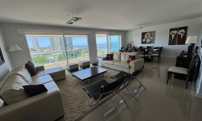 Apartamento en venta 4 dormitorios y serv. Torre Aquarela.