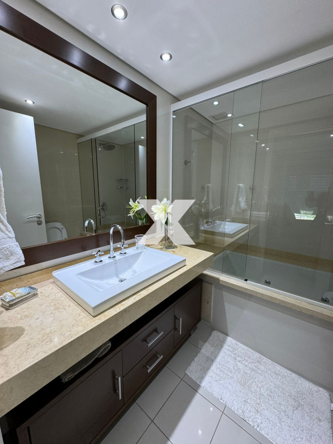 Apartamento ID.532 - Apartamento en venta 4 dormitorios y serv. Torre Aquarela. 
