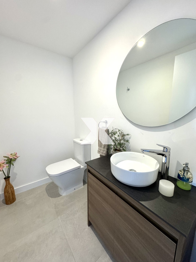 Apartamento ID.569 - Apartamento en venta 2 dormitorios Playa Mansa vista - Venetian - a estrenar - frente al mar- lujo