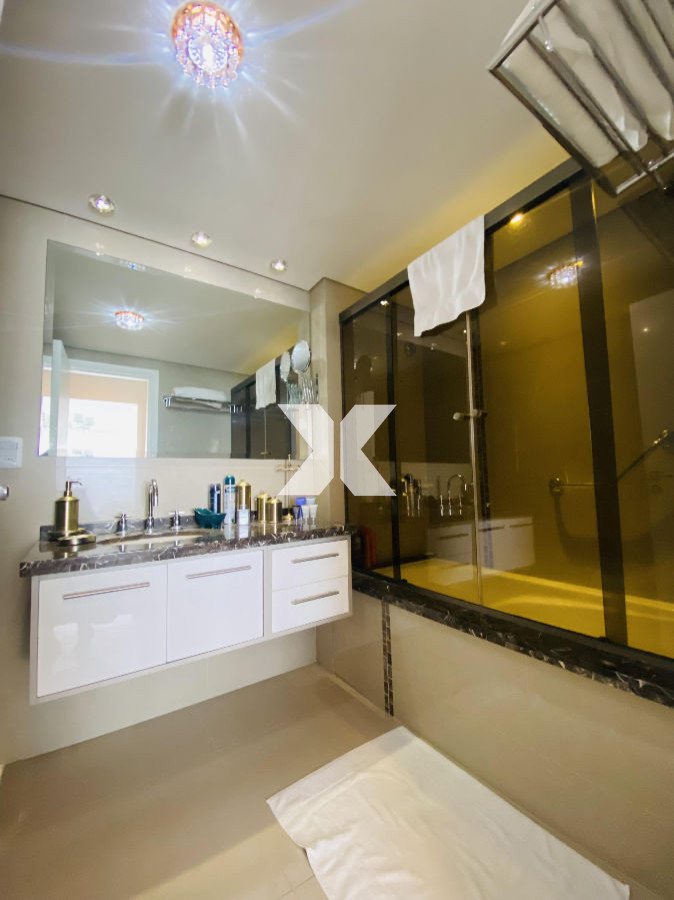 Apartamento ID.570 - Casino Tower  en venta  vista la mar  3 dormitorios 2 baños Punta del Este