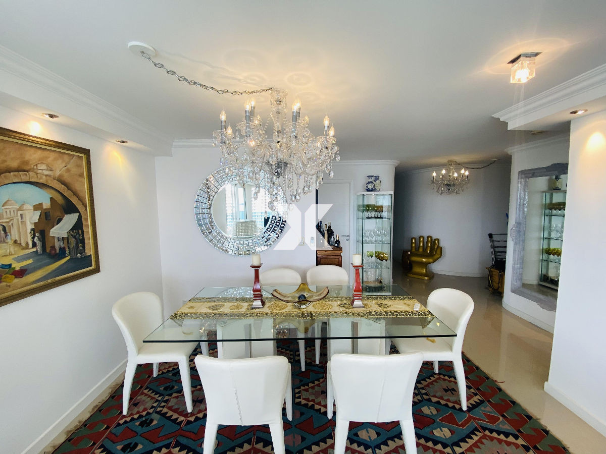 Apartamento ID.570 - Casino Tower  en venta  vista la mar  3 dormitorios 2 baños Punta del Este