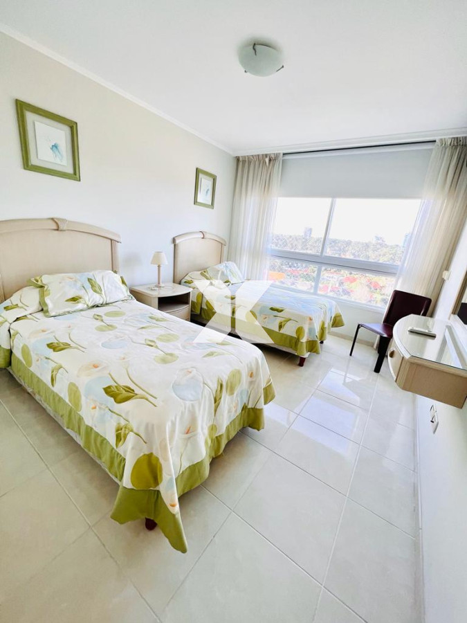 Apartamento ID.431 - Le Jardin apartamento en venta de 3 dormitorios. Vista al mar.