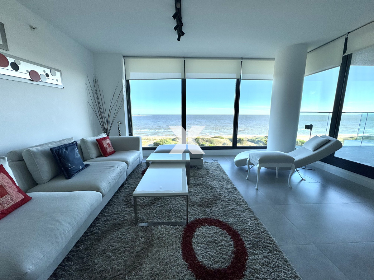 Apartamento ID.569 - Apartamento en venta 2 dormitorios Playa Mansa vista - Venetian - a estrenar - frente al mar- lujo