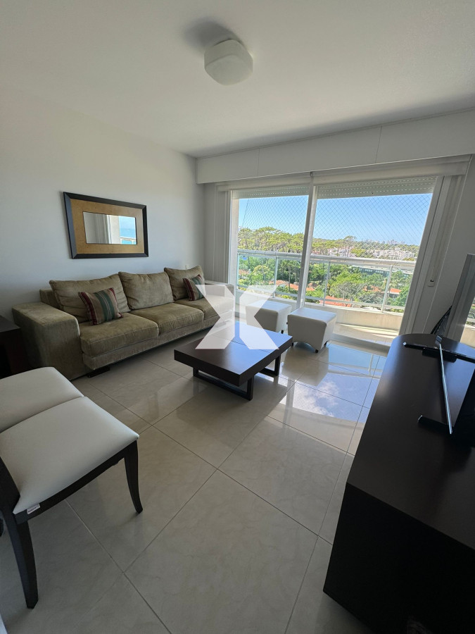 Apartamento ID.532 - Apartamento en venta 4 dormitorios y serv. Torre Aquarela. 