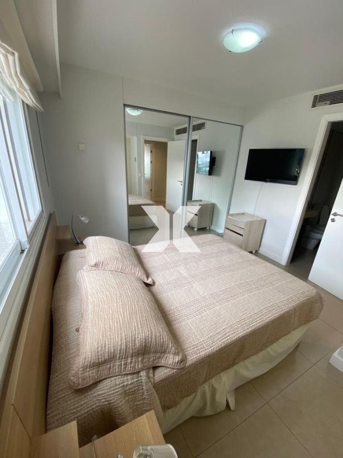 Apartamento ID.537 - Aquarela apartamento en alquiler anual 3 dormitorios y dependencia. Punta del Este.