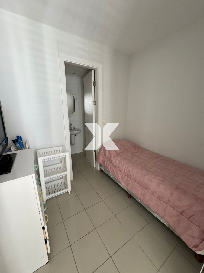 Apartamento ID.532 - Apartamento en venta 4 dormitorios y serv. Torre Aquarela. 