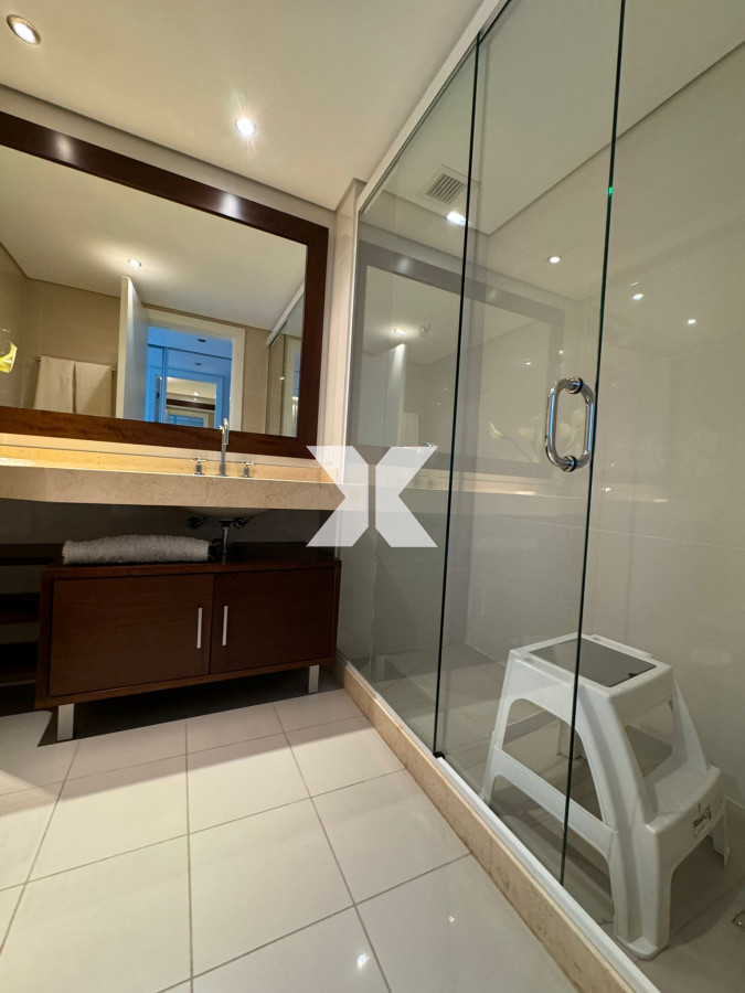 Apartamento ID.532 - Apartamento en venta 4 dormitorios y serv. Torre Aquarela. 