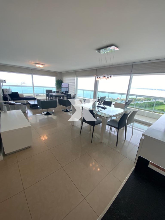 Apartamento ID.537 - Aquarela apartamento en alquiler anual 3 dormitorios y dependencia. Punta del Este.