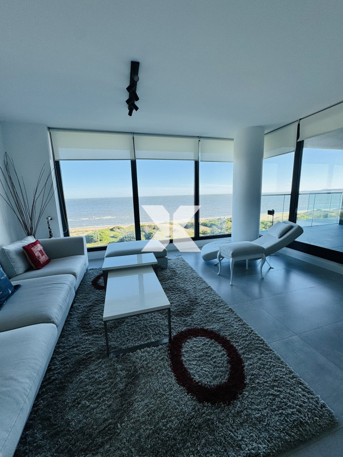 Apartamento ID.569 - Apartamento en venta 2 dormitorios Playa Mansa vista - Venetian - a estrenar - frente al mar- lujo