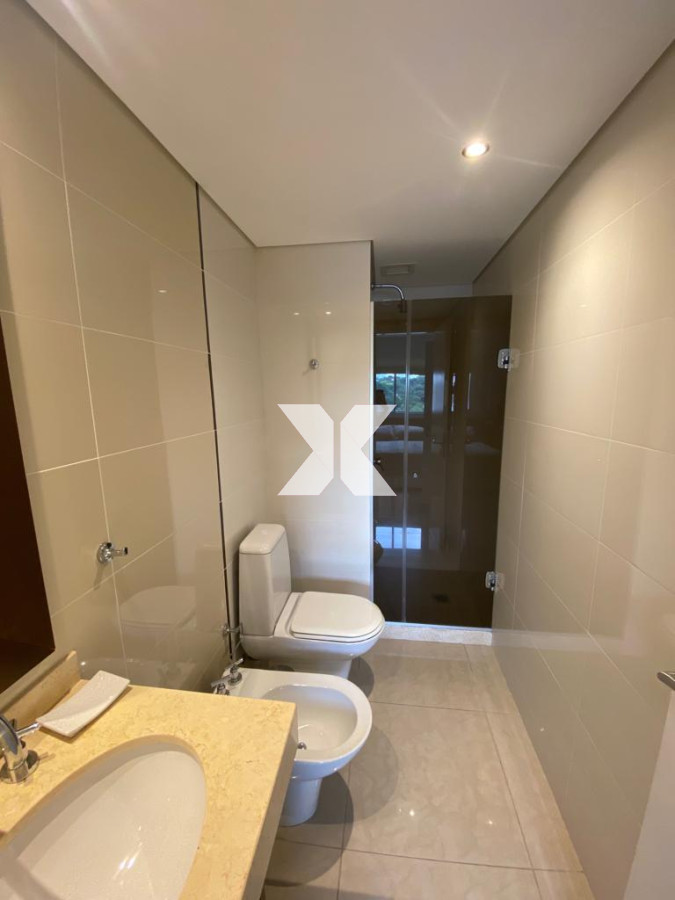 Apartamento ID.537 - Aquarela apartamento en alquiler anual 3 dormitorios y dependencia. Punta del Este.