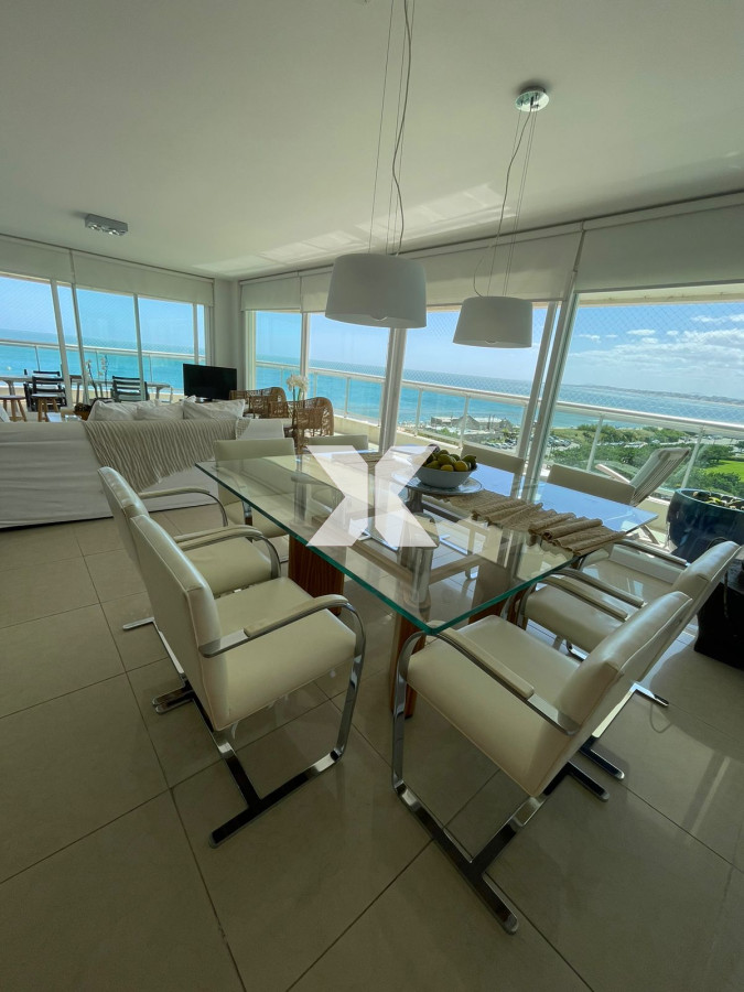 Apartamento ID.538 - Torre Aquarela 3 dormitorios y dependencia en alquiler febrero 2024.