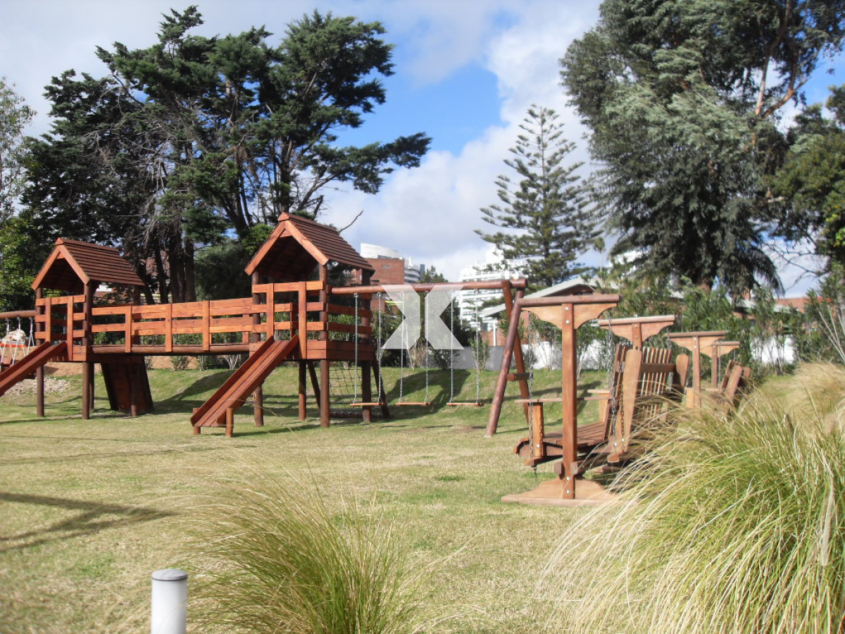 Apartamento ID.570 - Casino Tower  en venta  vista la mar  3 dormitorios 2 baños Punta del Este