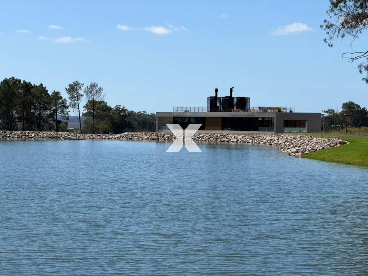 Apartamento ID.423 - Aquarela apartamento en venta de 4 dormitorios  Punta del Este Financia