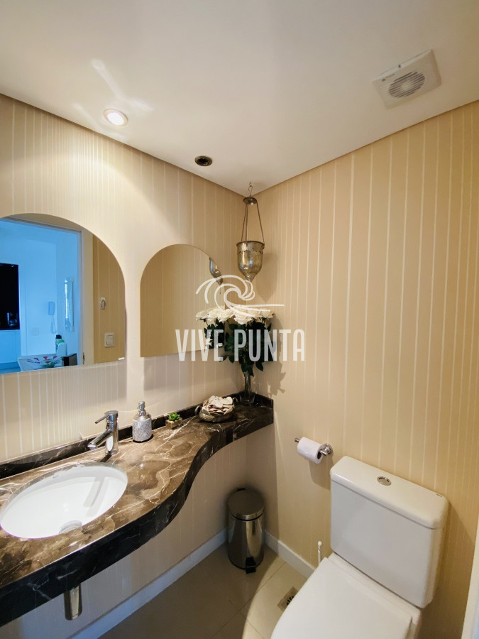 Apartamento ID.500 - Casino Tower tres dormitorios en alquiler de verano 2024. 