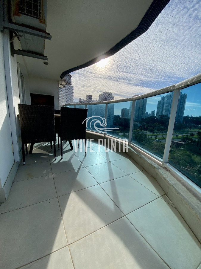 Apartamento ID.500 - Casino Tower tres dormitorios en alquiler de verano 2024. 