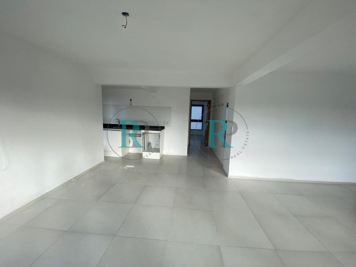 Apartamento ID.945 - Venta con renta anual, apartamento apto profesional, consultorios, estudio... Punta del Este.