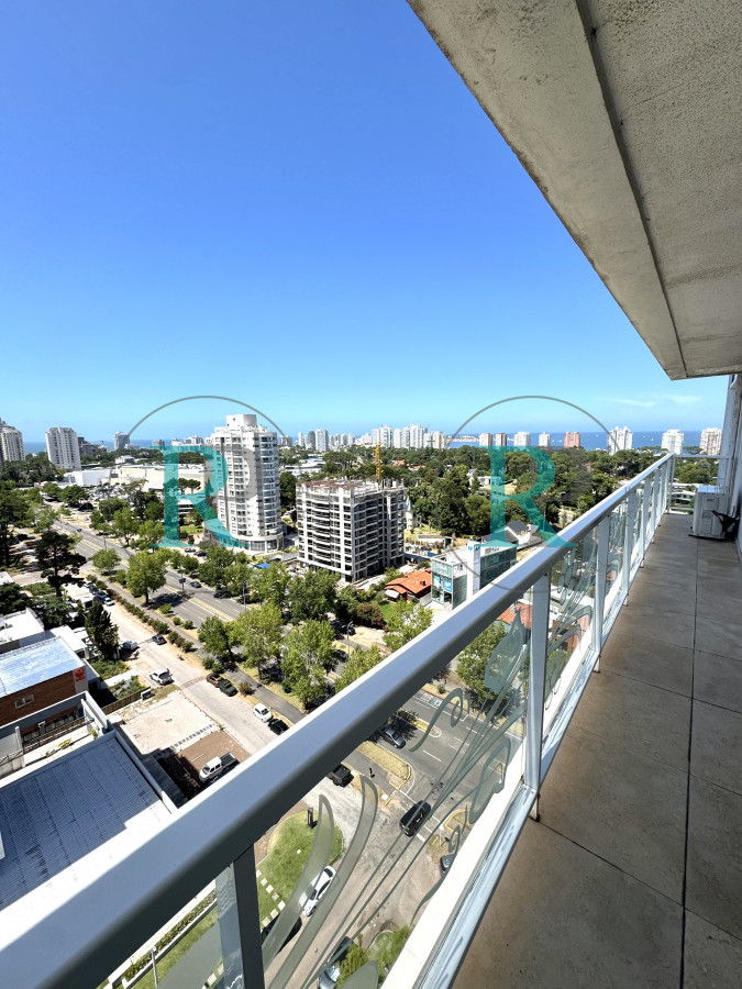 Apartamento ID.2626 - Apartamento de 1 dormitorio en venta. Punta del Este. Torre Yoo