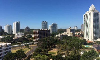 Apartamento en venta 2 dormitorios. Chronos- Playa Brava. Punta del Este.