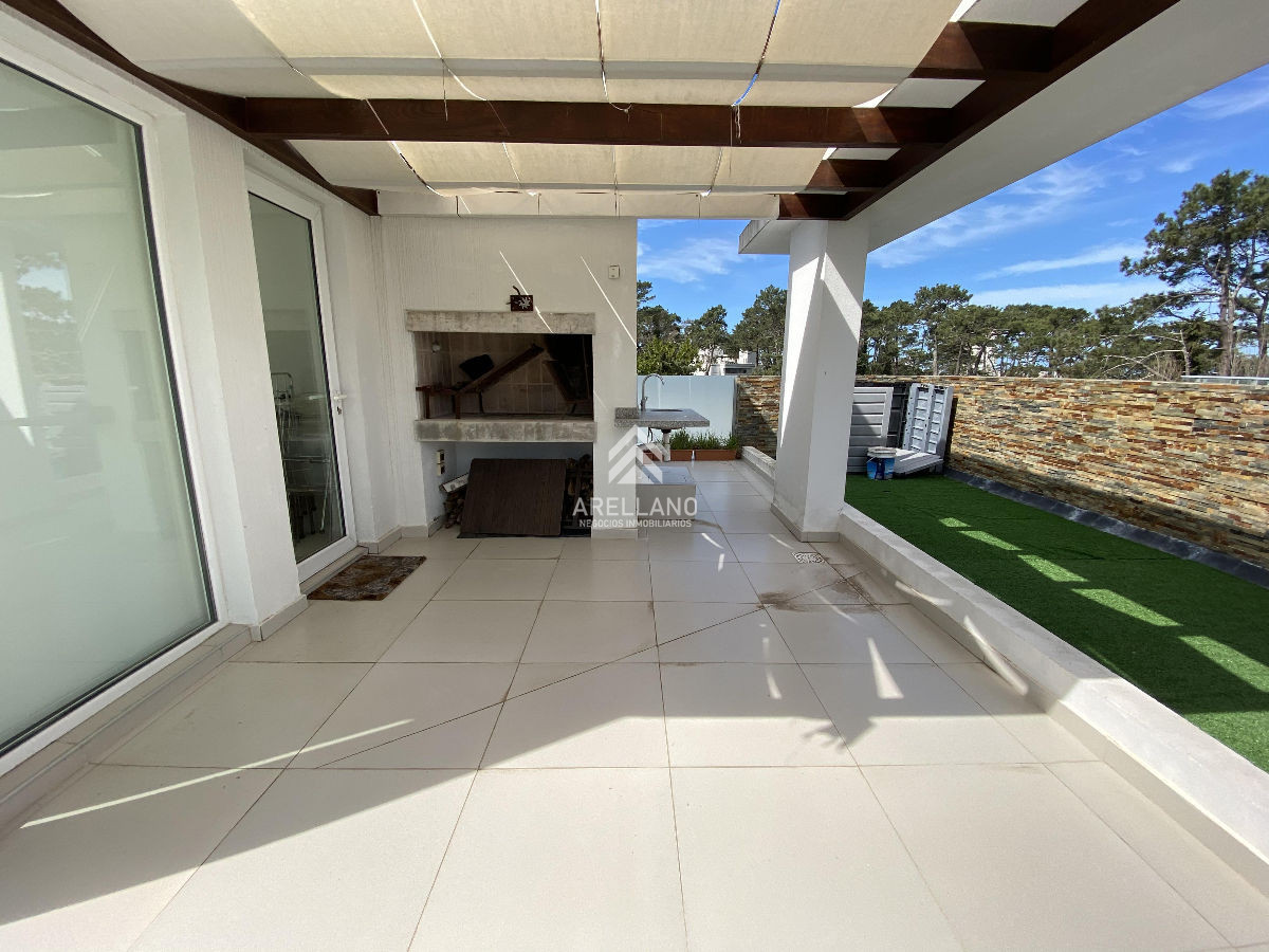 Apartamento ID.2984 - PENTHOUSE en venta Playa Mansa Punta del Este  