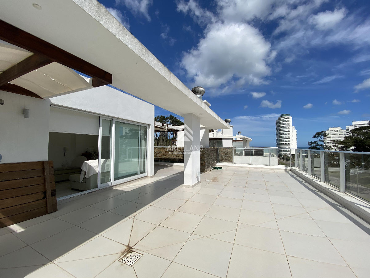 Apartamento ID.2984 - PENTHOUSE en venta Playa Mansa Punta del Este  