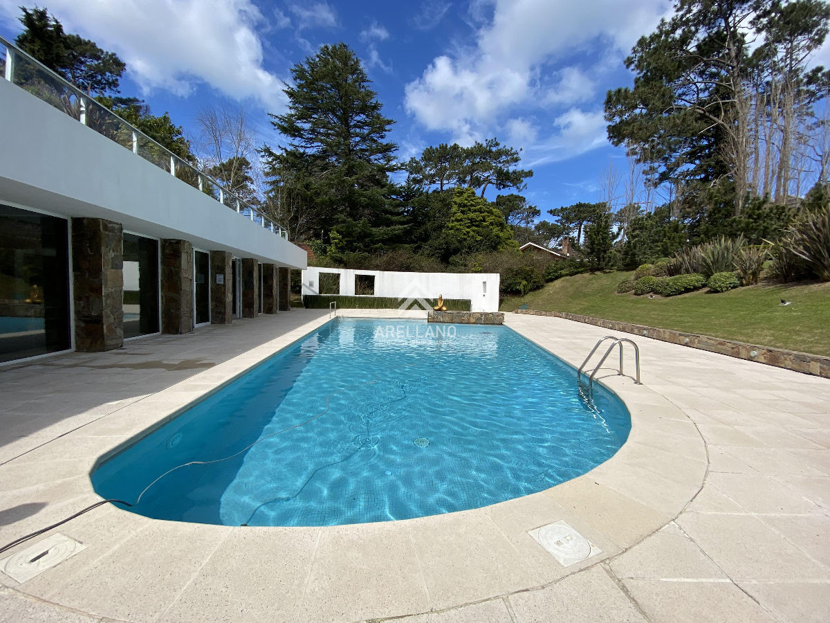 Apartamento ID.2984 - PENTHOUSE en venta Playa Mansa Punta del Este  