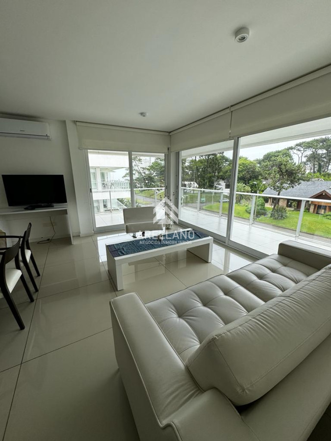 Apartamento ID.2984 - PENTHOUSE en venta Playa Mansa Punta del Este  