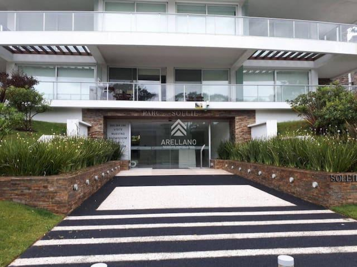 Apartamento ID.2984 - PENTHOUSE en venta Playa Mansa Punta del Este  