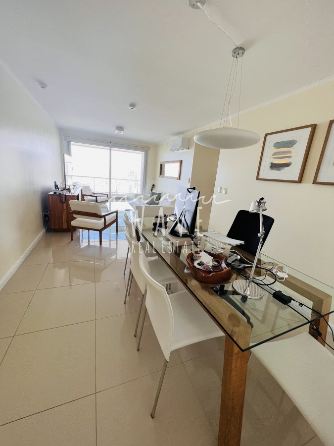 Apartamento ID.1733 - Wind Tower piso alto con vista en venta 2 dormitorios