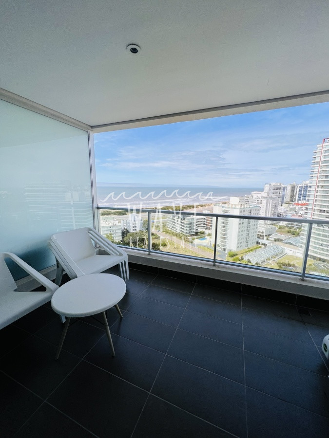 Apartamento ID.1733 - Wind Tower piso alto con vista en venta 2 dormitorios