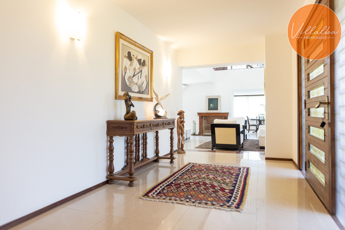 Casa ID.3312 - Casa en venta en paradas -mansa. 6 dormitorios. 852 metros edificados. 