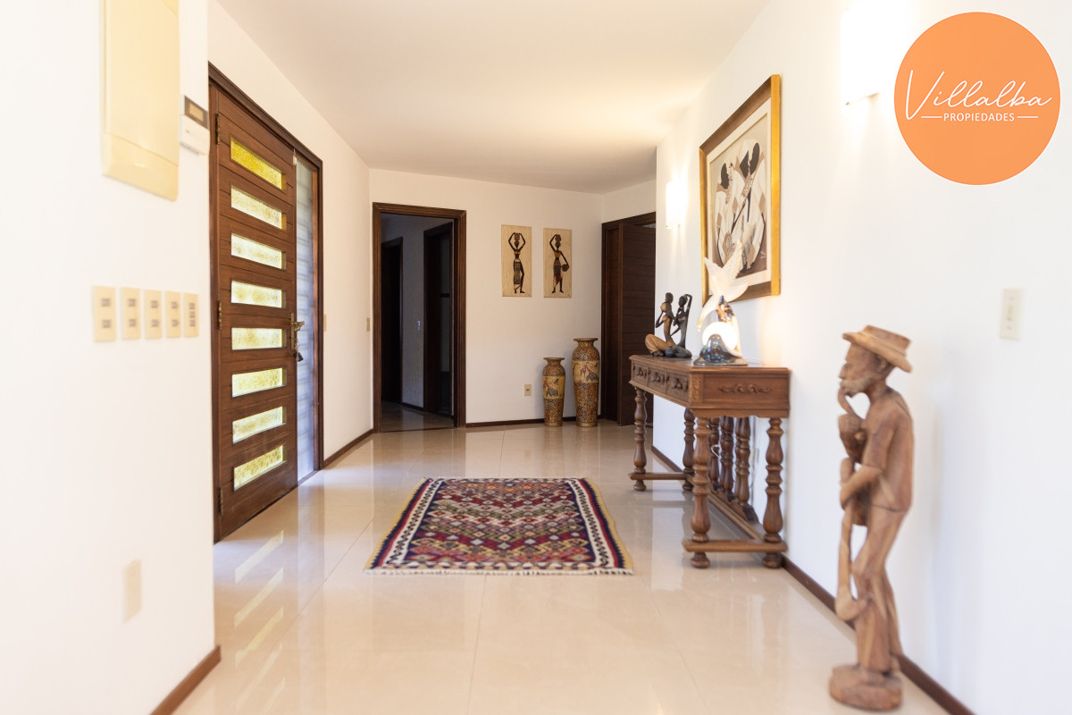 Casa ID.3312 - Casa en venta en paradas -mansa. 6 dormitorios. 852 metros edificados. 