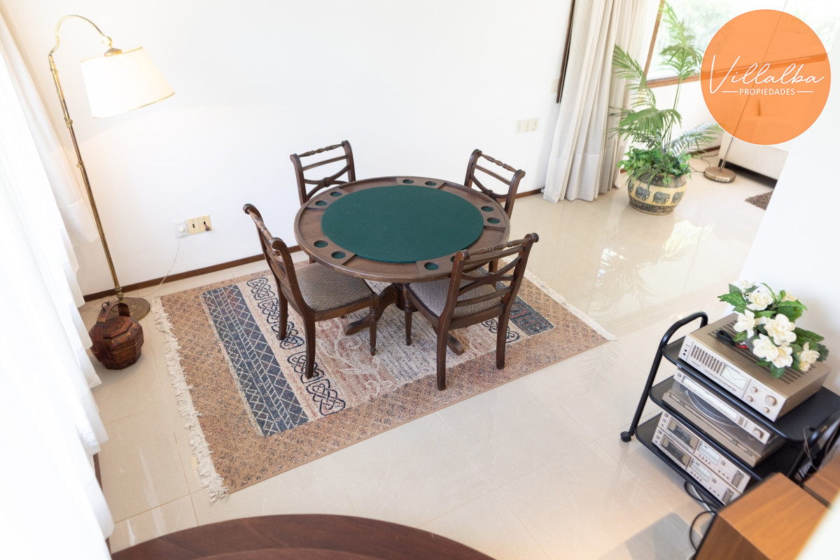 Casa ID.3312 - Casa en venta en paradas -mansa. 6 dormitorios. 852 metros edificados. 
