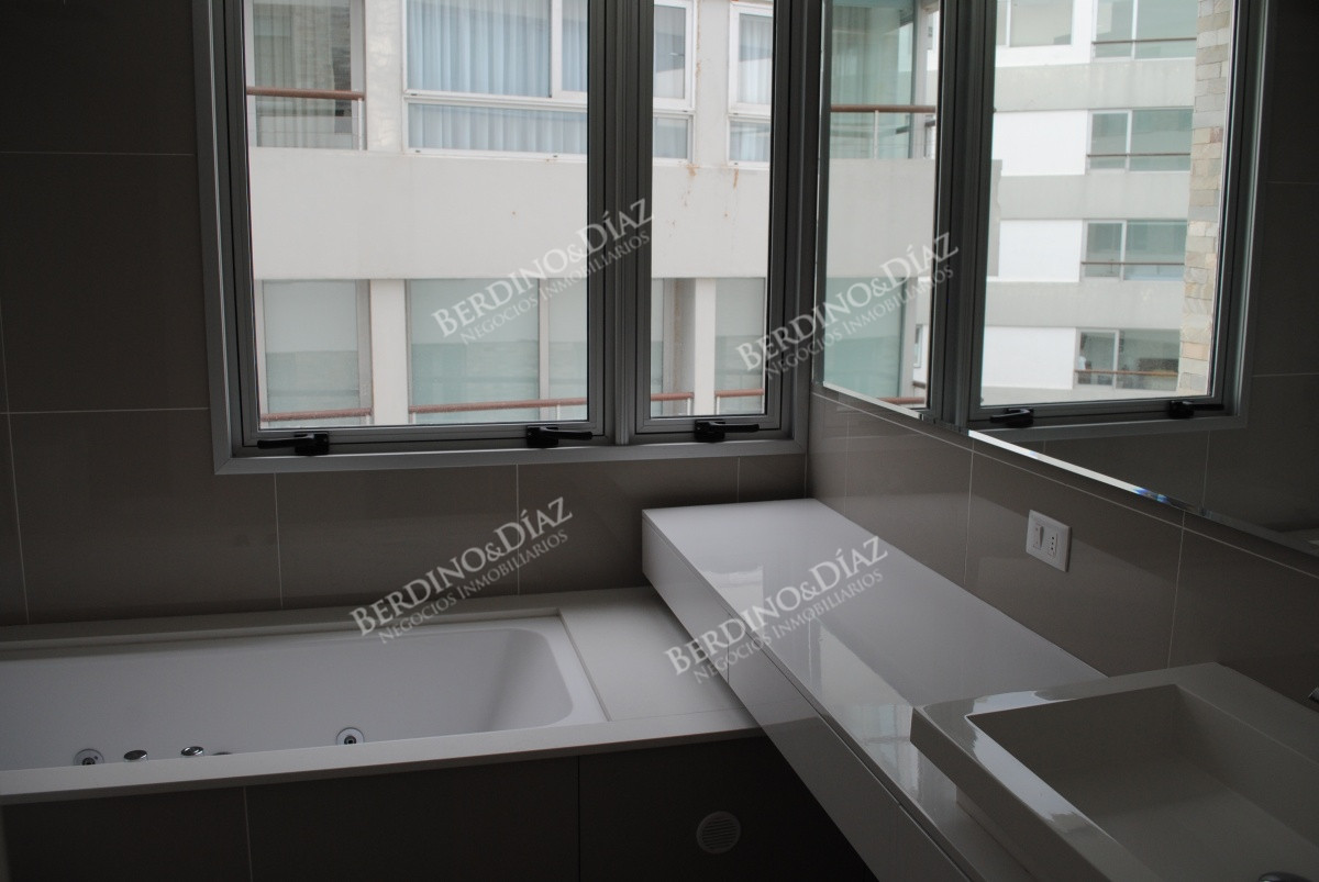 Apartamento ID.2941 - Lumiere apartamento en venta de tres dormitorios y dep. de servicio.