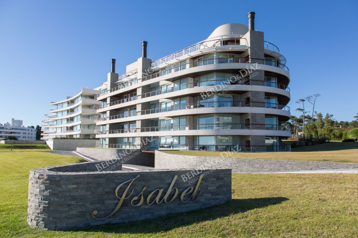 Apartamento ID.2601 - Hermoso apartamento en , venta y alquiler temporal  4 dormitorios. Playa mansa. 