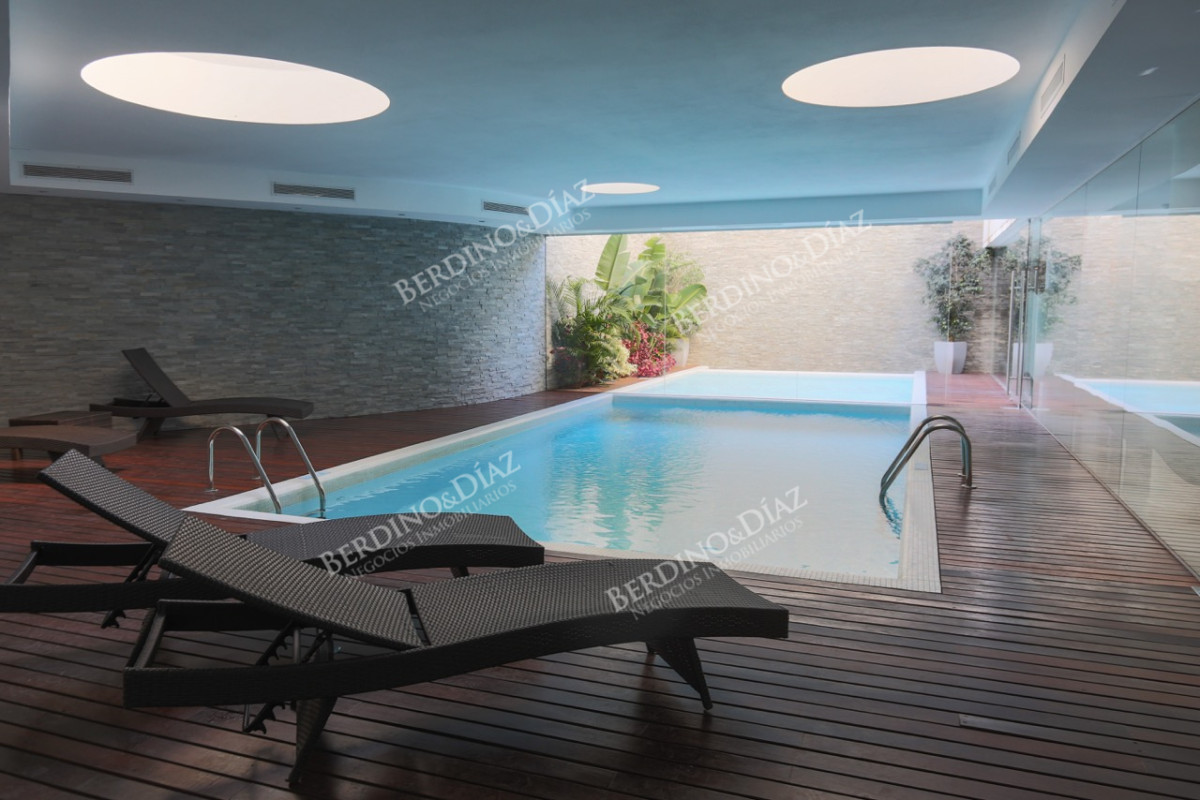 Apartamento ID.2601 - Hermoso apartamento en , venta y alquiler temporal  4 dormitorios. Playa mansa. 