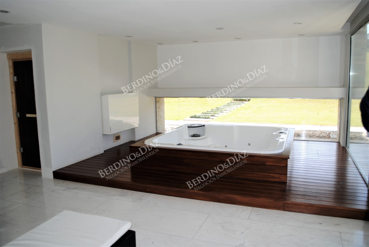 Apartamento ID.2941 - Lumiere apartamento en venta de tres dormitorios y dep. de servicio.