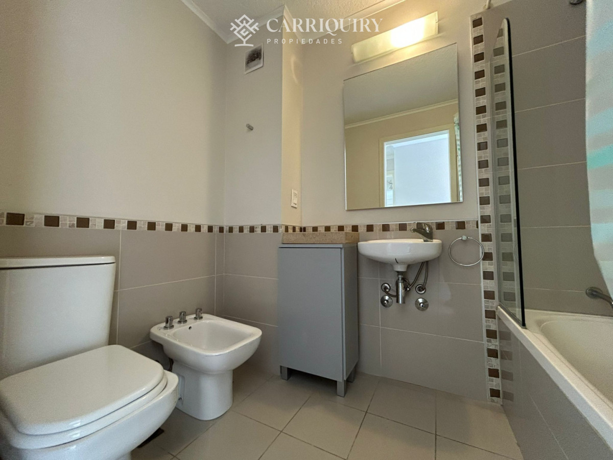 Apartamento ID.10323 - Ocean Drive Apartamento en venta tres dormitorios, full amenities