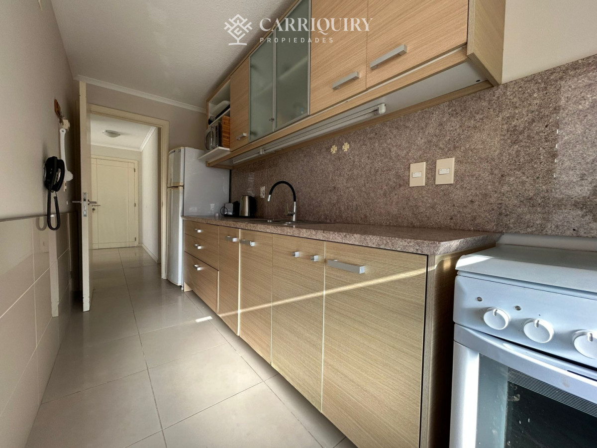 Apartamento ID.10323 - Ocean Drive Apartamento en venta tres dormitorios, full amenities