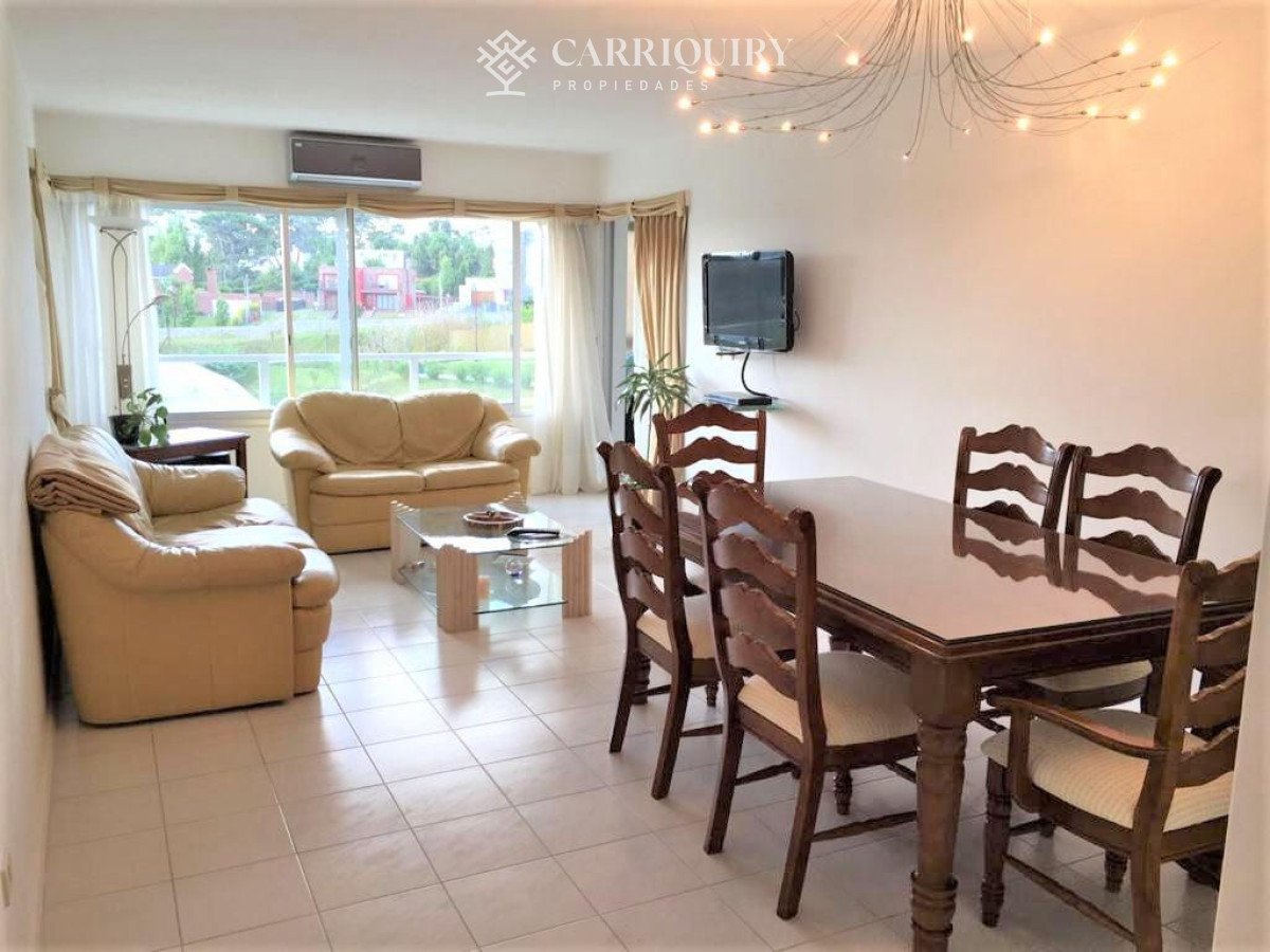 Apartamento ID.10506 - Complejo Lincoln. Apartamento 3 dormitorios en venta   - Playa Mansa Punta del Este